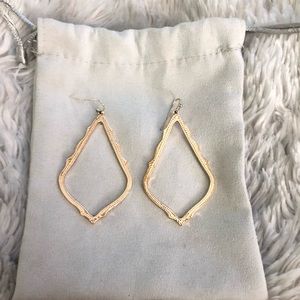 Kendra Scott Sophee drop earrings in gold